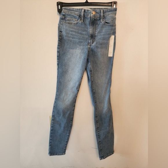 Universal Thread Women's  High-Rise skinny jeans size 2 regular - Picture 1 of 4